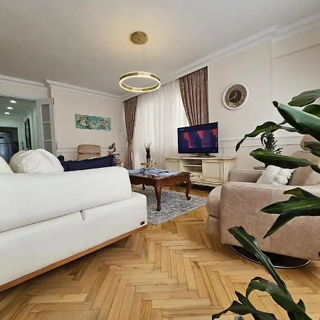 Nisantasi Center Best Loc. 3+1 Interior Design 公寓